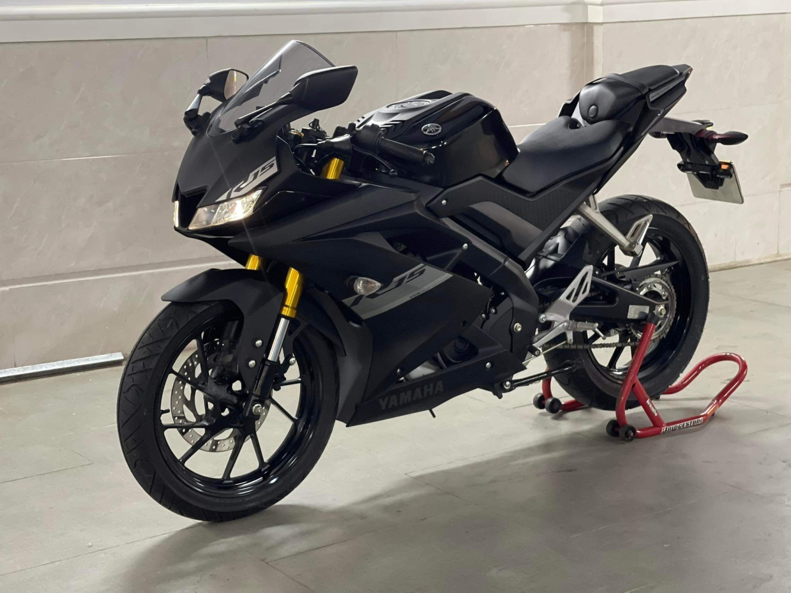 YAMAHA R15V3