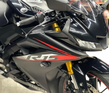 YAMAHA R15V3