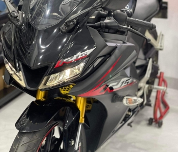 YAMAHA R15V3