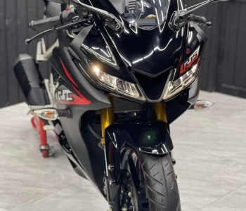 YAMAHA R15V3 