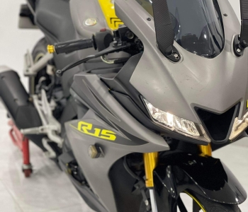 YAMAHA R15V3