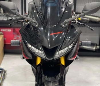 YAMAHA R15V3 